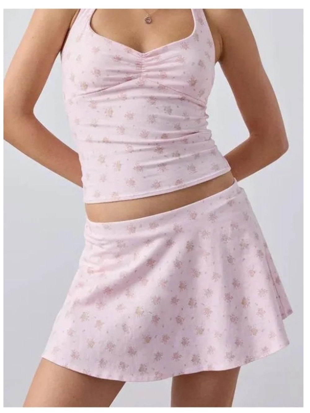 🟤NWT OUT FROM UNDER by URBAN OUTFITTERS Bec Skater Mini Skort in Pink Floral